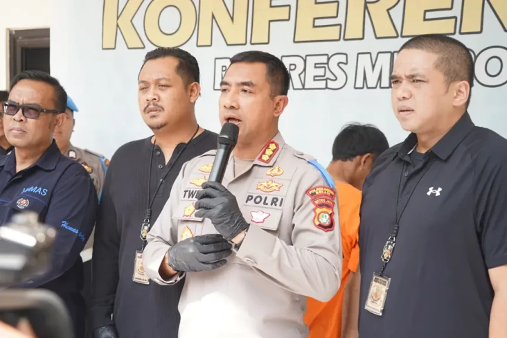 Sakit Hati saat Mengobrol...