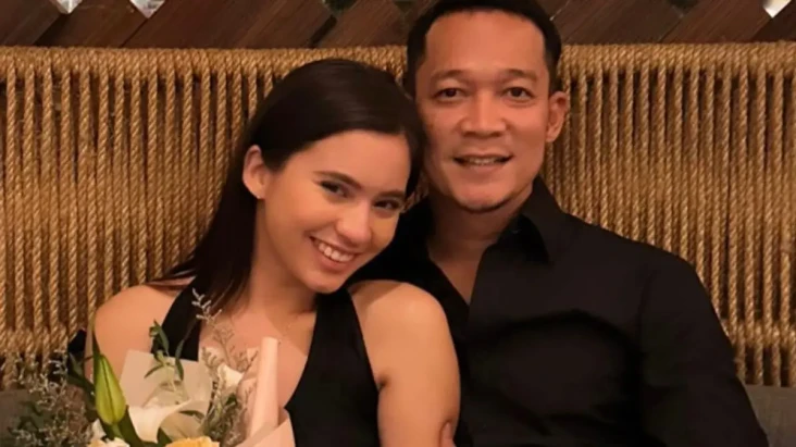 Dekat dengan Model Cantik...
