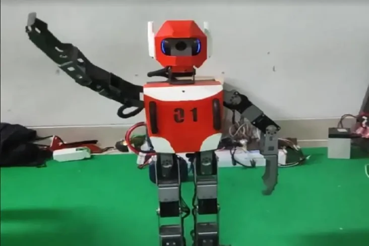 The Aurobot’s, Robot...