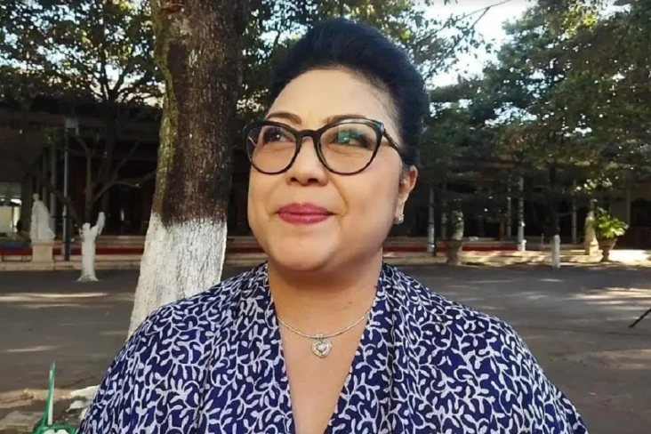 GKR Ayu Koes Indriyah...