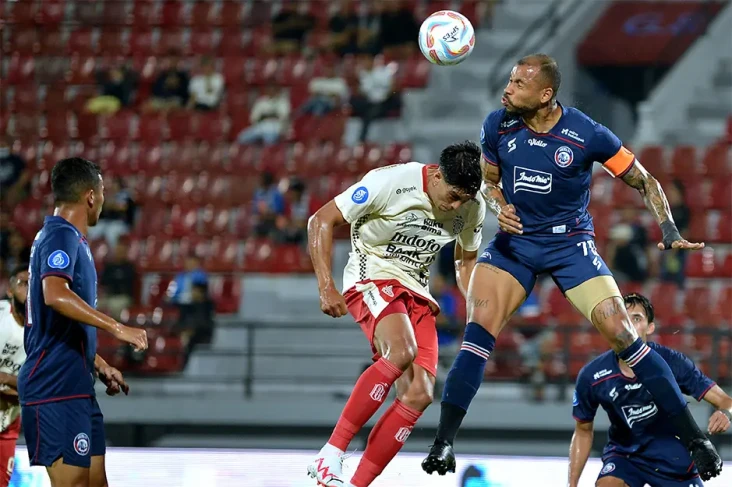 Hasil Liga 1: Gustavo...