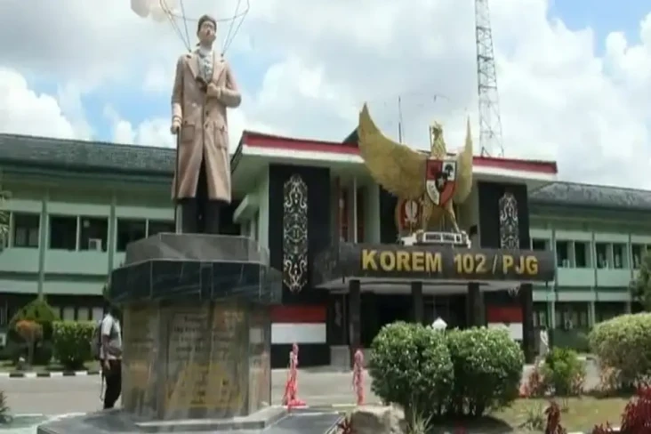 3 Danrem 102/PJG sejak...