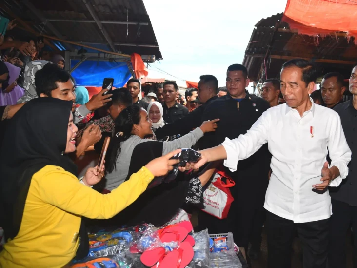 Tinjau Revitalisasi...
