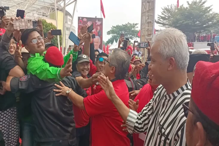 Ganjar Sebut Emak-emak...