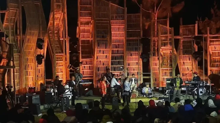 Tampil Perdana di Jazz...