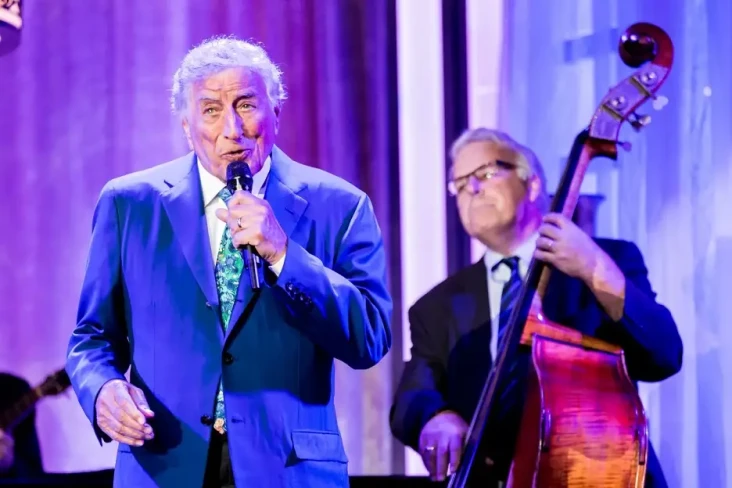 Penyanyi Tony Bennett...