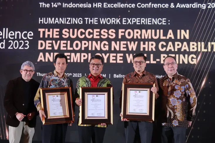 Pos Indonesia Raih Tiga...