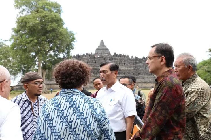 Luhut Sebut Borobudur...