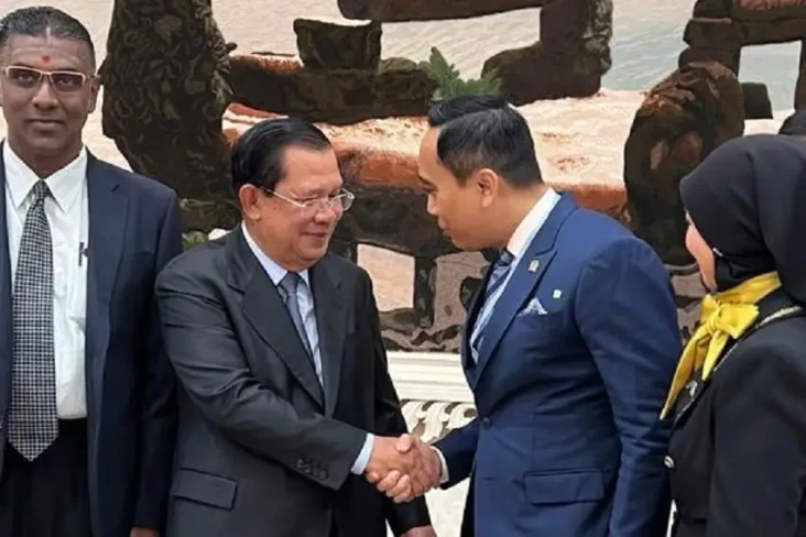 Saksikan Pemilu Kamboja...