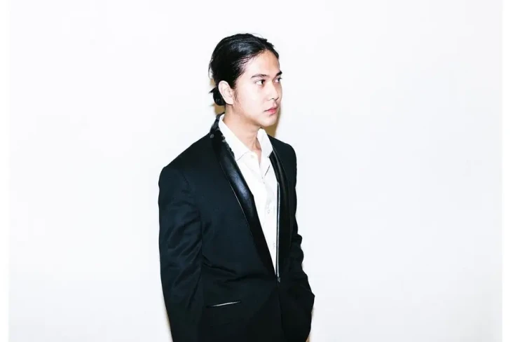 Iqbaal Ramadhan Berhenti...