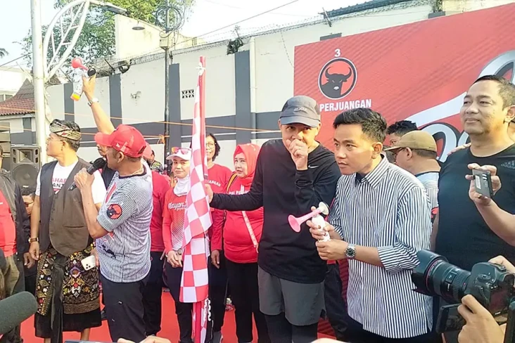 Ganjar dan Gibran Jalan...