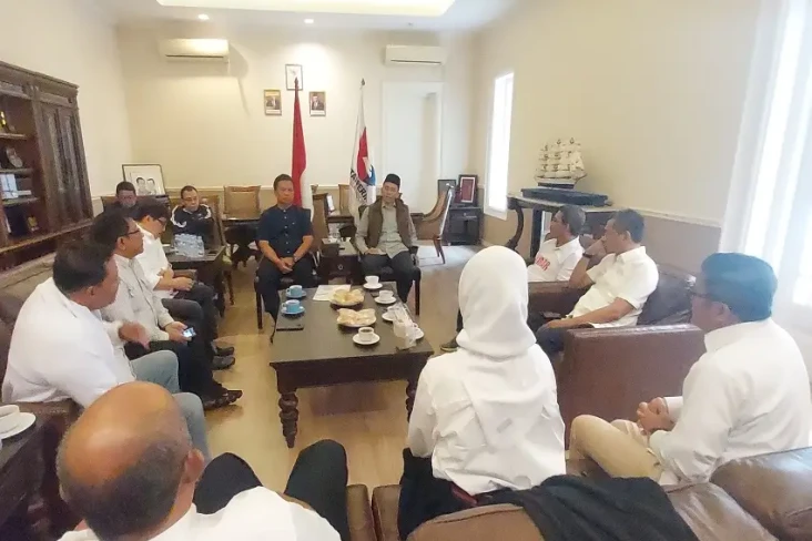 Usai Bertemu TGB, Relawan...