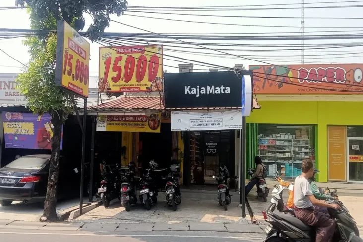 Optik di Pamulang Tangsel...