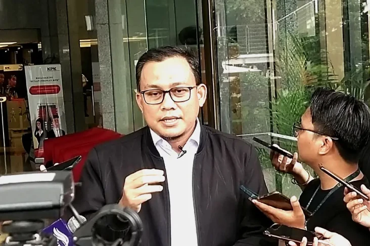 Pejabat Basarnas dan...