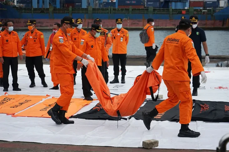 4 Kepala Basarnas dengan...