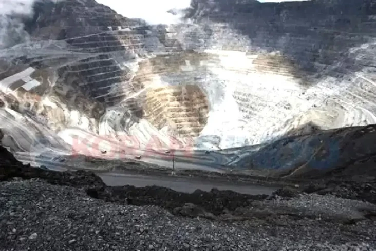 Salju Turun di Grasberg...