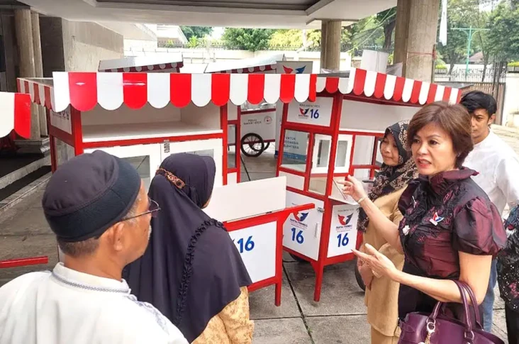 Bagikan Gerobak ke Para...