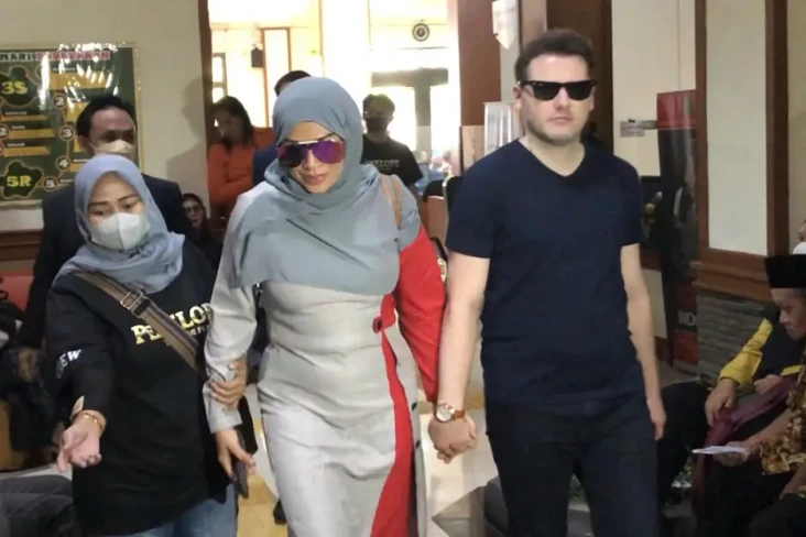 Cinta Penelope Gugat...