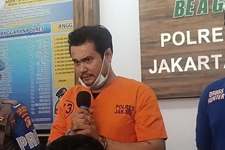 Bobby Joseph Beli Tembakau...