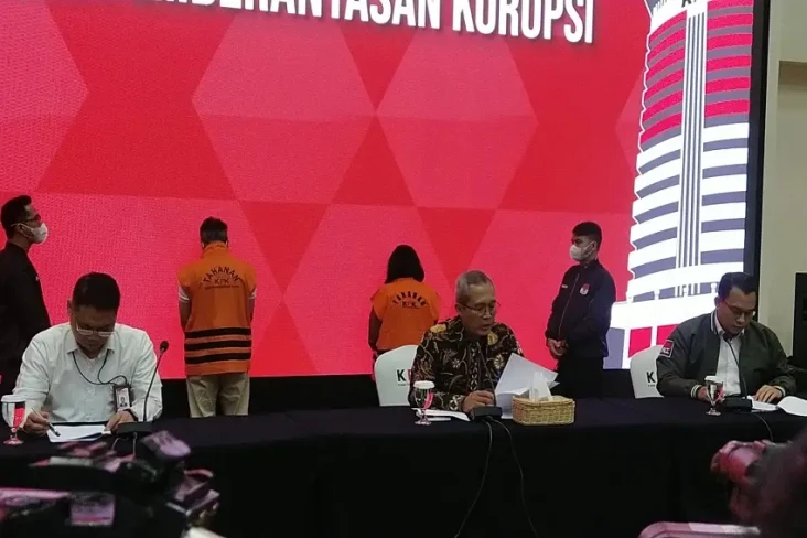 Orang Kepercayaan Kepala...