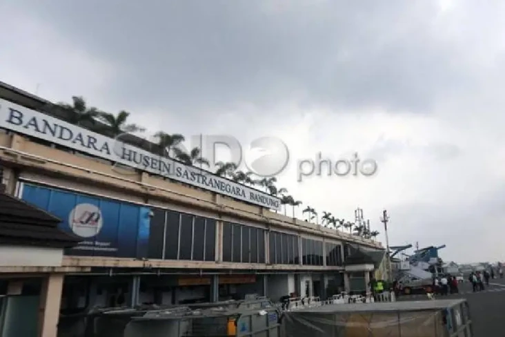 Penerbangan dari Bandara...
