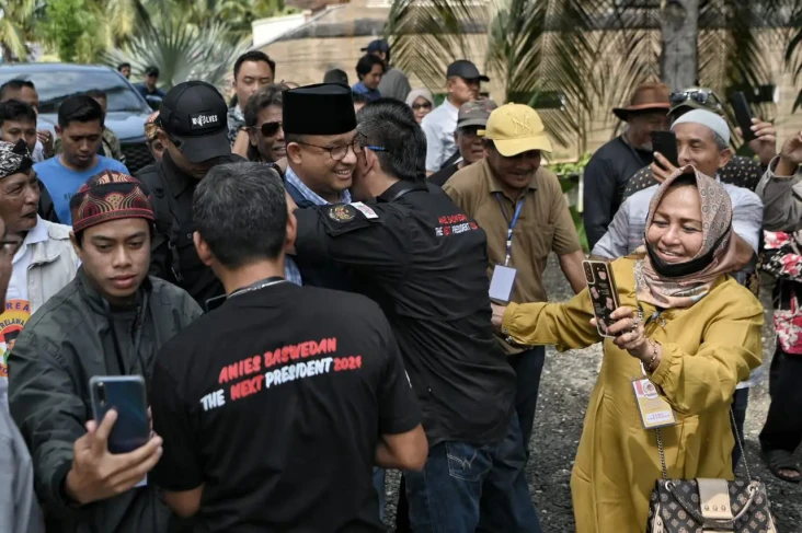 Anies Minta Relawan...