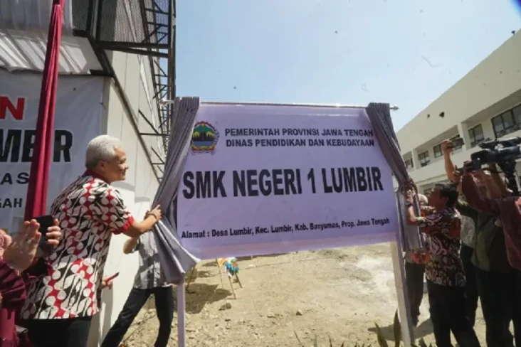 Mudahkan Akses Pendidikan,...