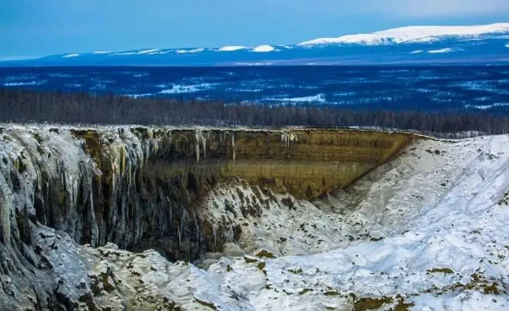 Lapisan Permafrost Siberia...
