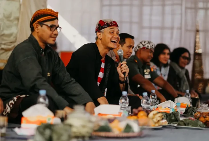 Ganjar Dinobatkan Jadi...