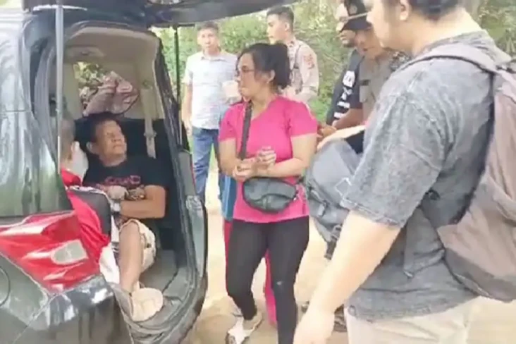 Kampung Narkoba Digerebek,...