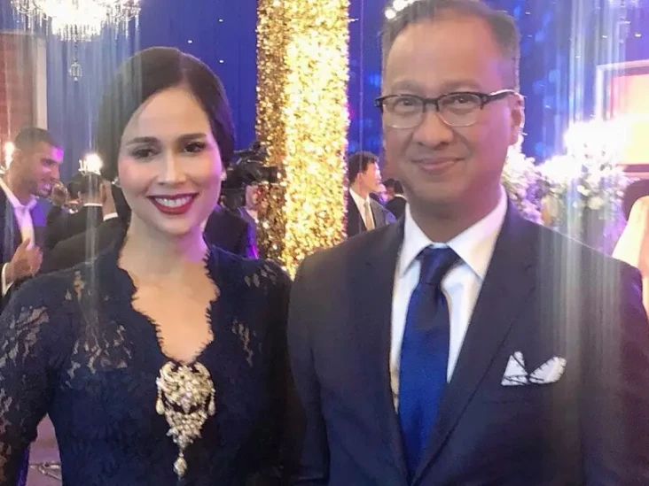 5 Artis Lawas yang Menikah...