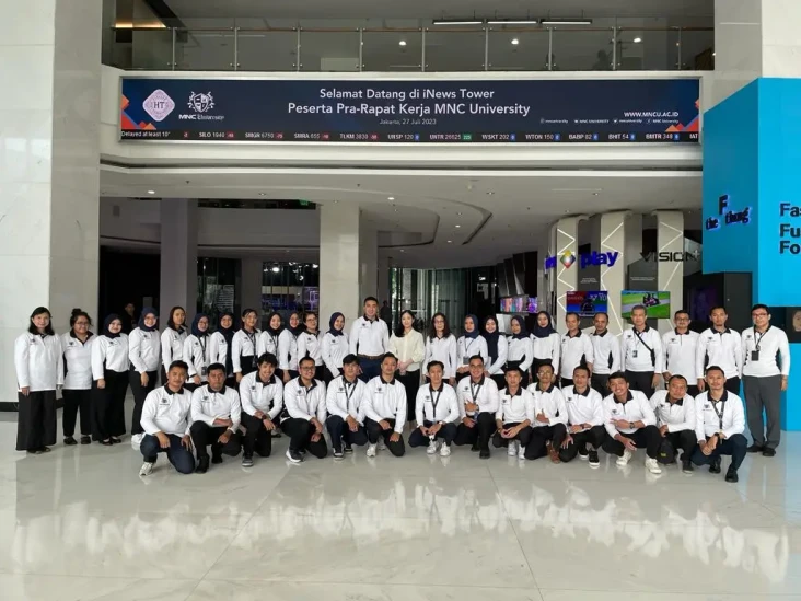 Rektor MNC University...