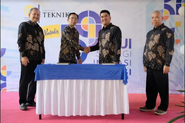 FTUI Perkuat Koneksi...