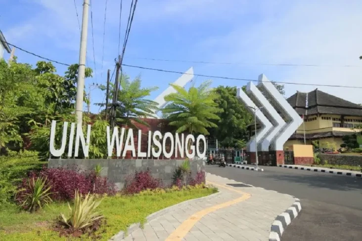 10 Universitas Negeri...