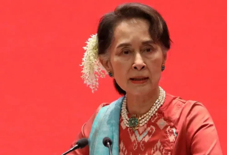 Suu Kyi Dipindahkan...