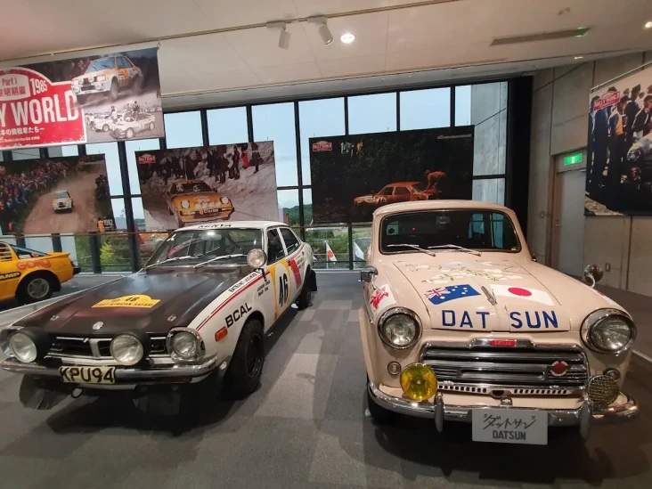 7 Manfaat Koleksi Mobil...