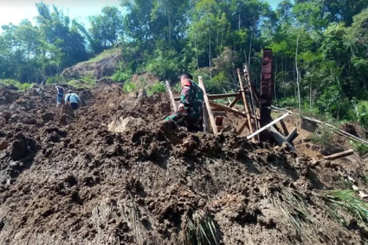 Tebing 30 Meter di Cianjur...