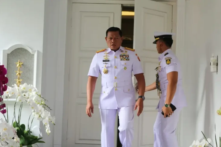 Panglima TNI Tegaskan...