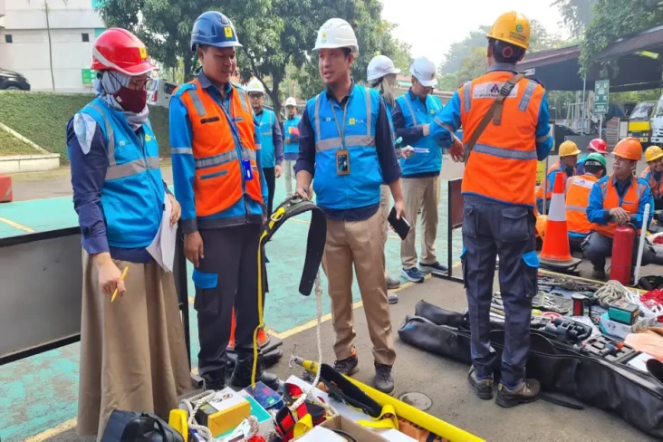 PLN UP3 Bekasi Sosialisasikan...