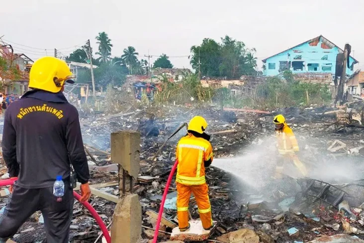 Gudang Kembang Api di...