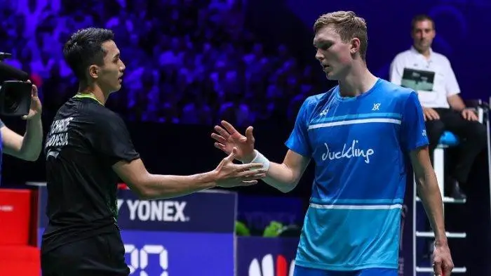 Viktor Axelsen Juara...