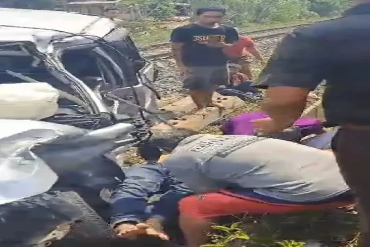 Detik-detik Minibus...