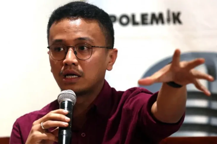 Rocky Gerung Dilaporkan...