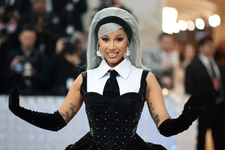 Cardi B Dipolisikan...