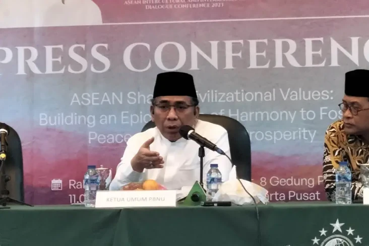 Panji Gumilang Tersangka,...