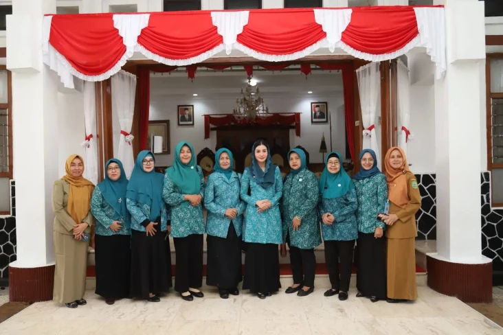 Angka Nikah Dini di...