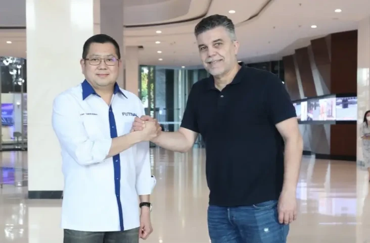 Gandeng Marcos Sorato...