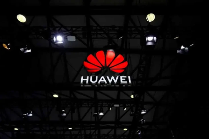 Huawei Bikin Heboh,...