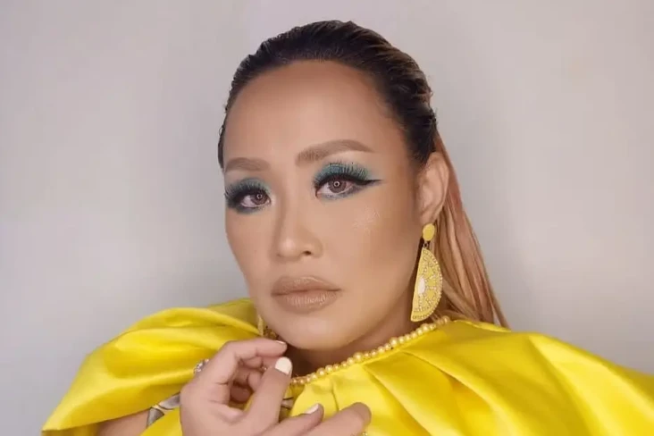 Michelle Anak Pinkan...