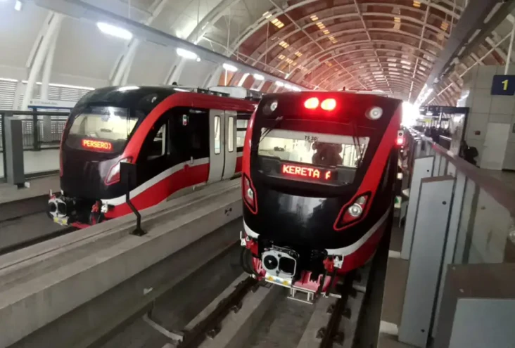 Puji Teknologi LRT Jabodebek,...